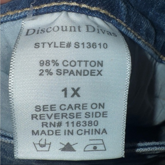 Discount Divas Bayside Beauty Demin Jeans Shorts Size 1X Distressed Medium Wash - Picture 5 of 12